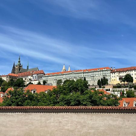 Luxury Family Hotel Royal Palace Прага Экстерьер фото The Hradčany