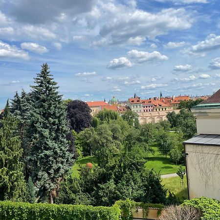 Luxury Family Hotel Royal Palace Прага Экстерьер фото View of the park