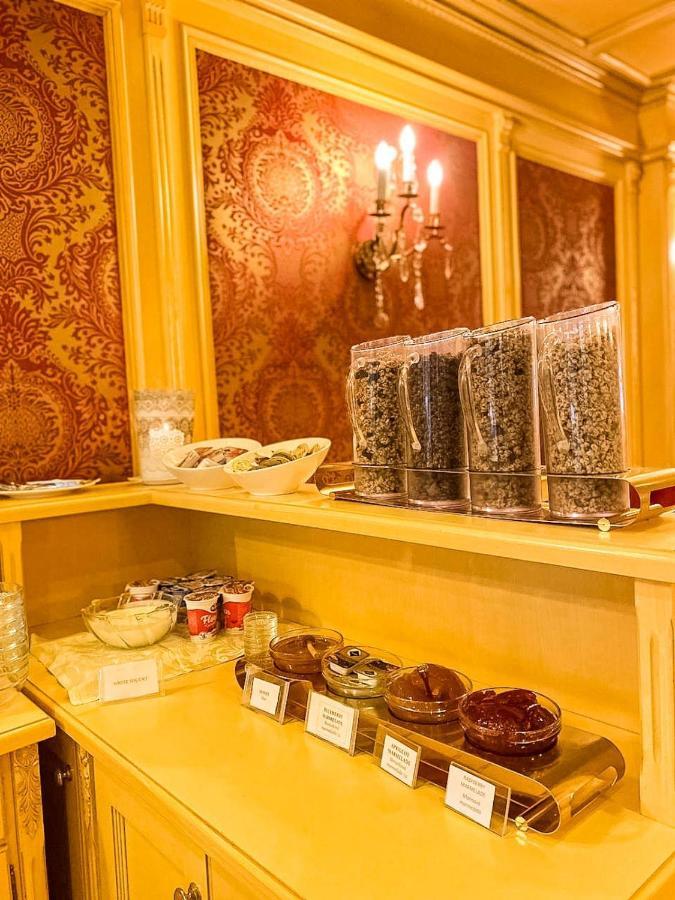 Luxury Family Hotel Royal Palace Прага Экстерьер фото Tea at the Taj Mahal Palace Hotel