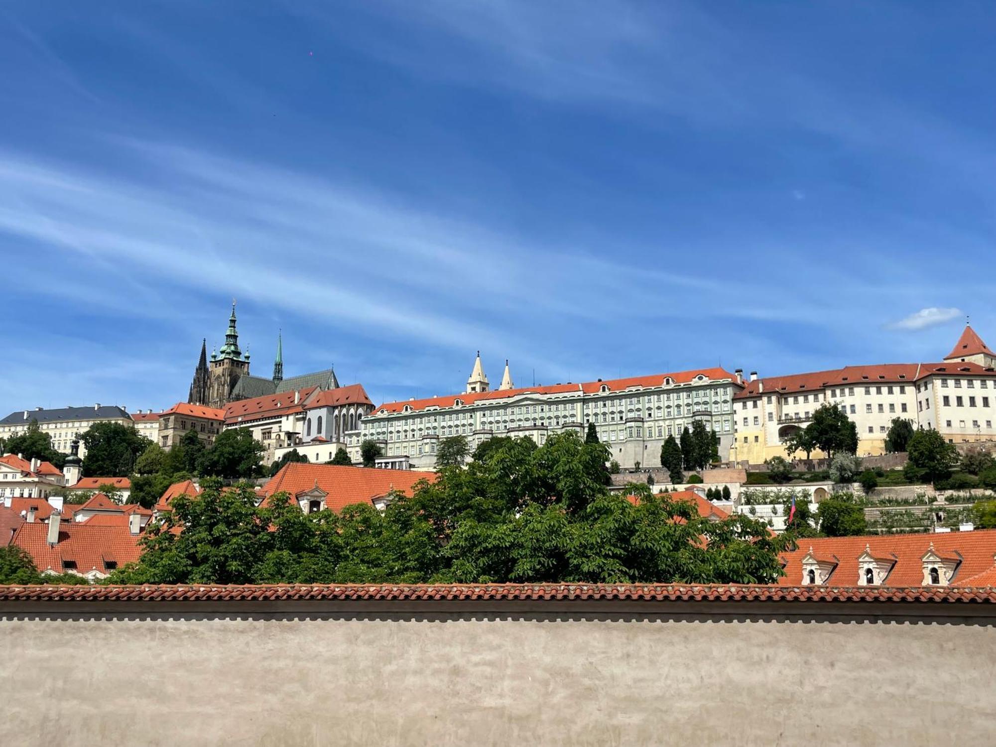 Luxury Family Hotel Royal Palace Прага Экстерьер фото The Hradčany