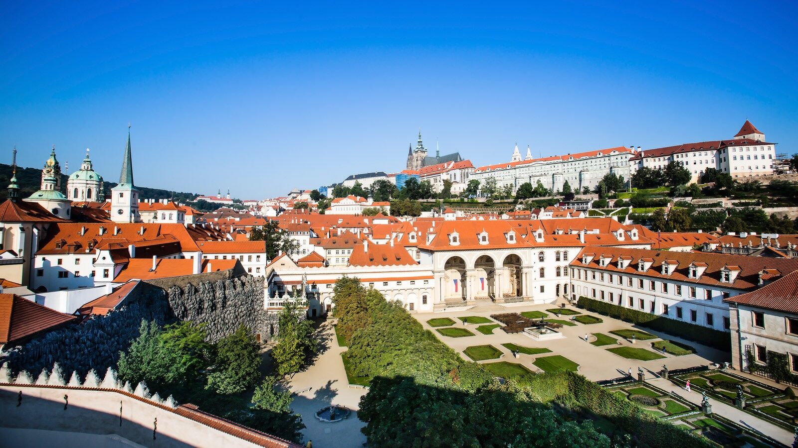 Luxury Family Hotel Royal Palace Прага Экстерьер фото Melk Abbey