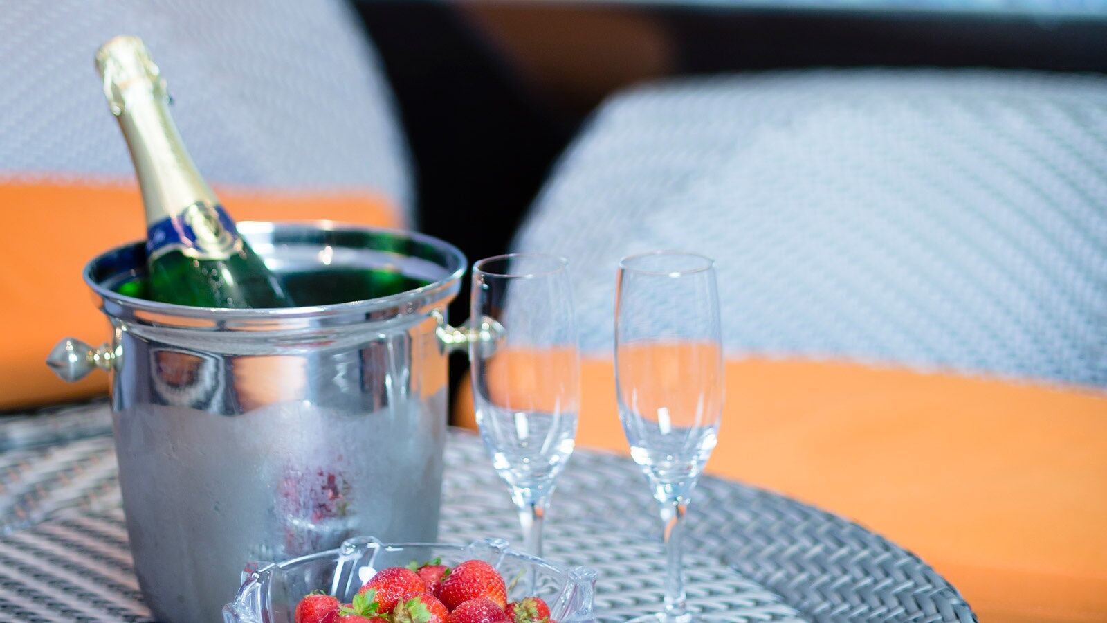 Luxury Family Hotel Royal Palace Прага Номер фото Champagne in a cooler